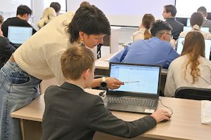 Стать чертёжником хочу, пусть меня научат